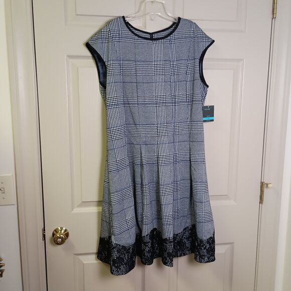 Gabby Skye Womens Dress NWT Size 16 Houndstooth Cap Sleeve Lace Hem - Picture 1 of 5